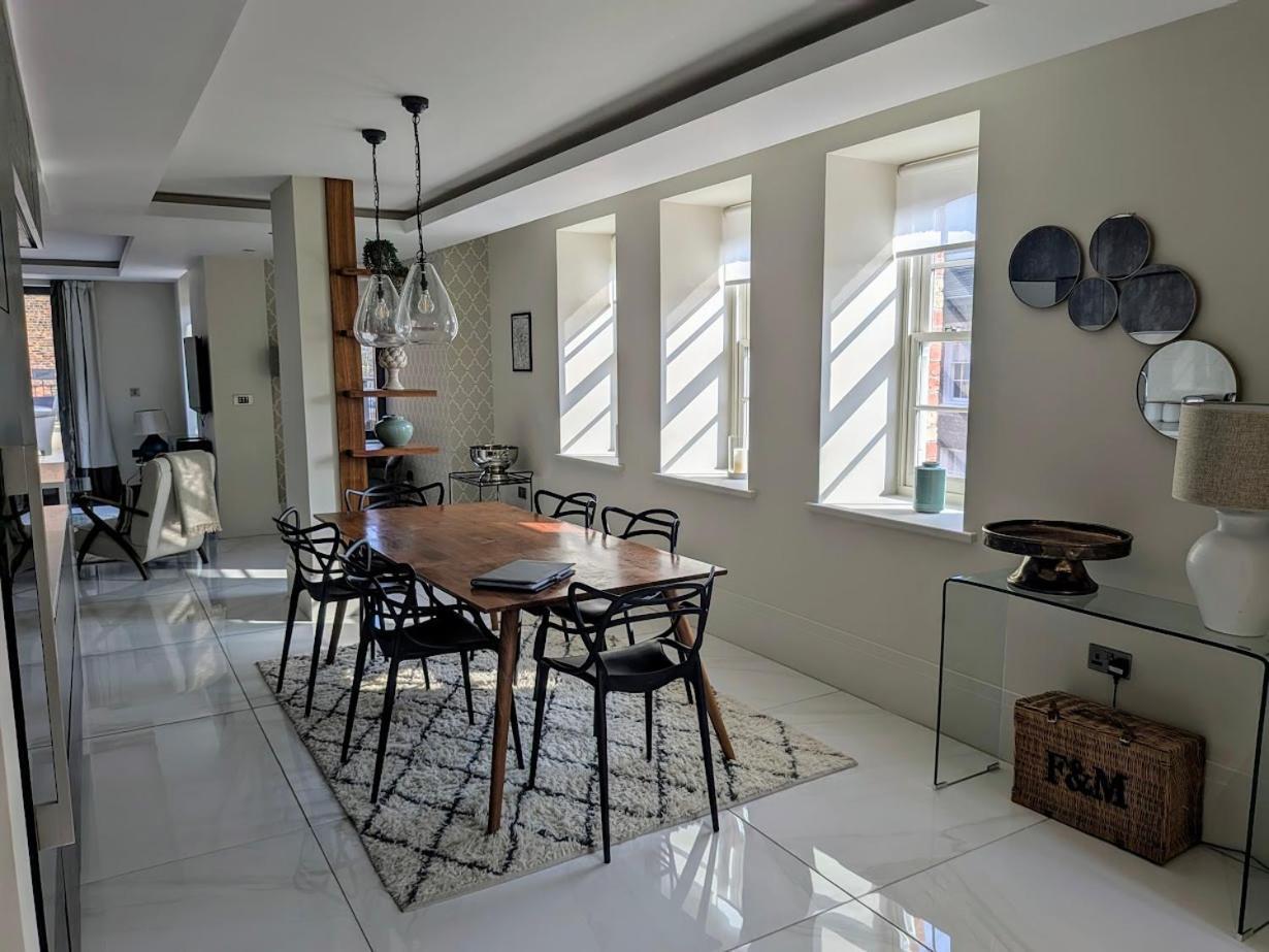 The Old Fire Station Luxury Apartment ヨーク エクステリア 写真